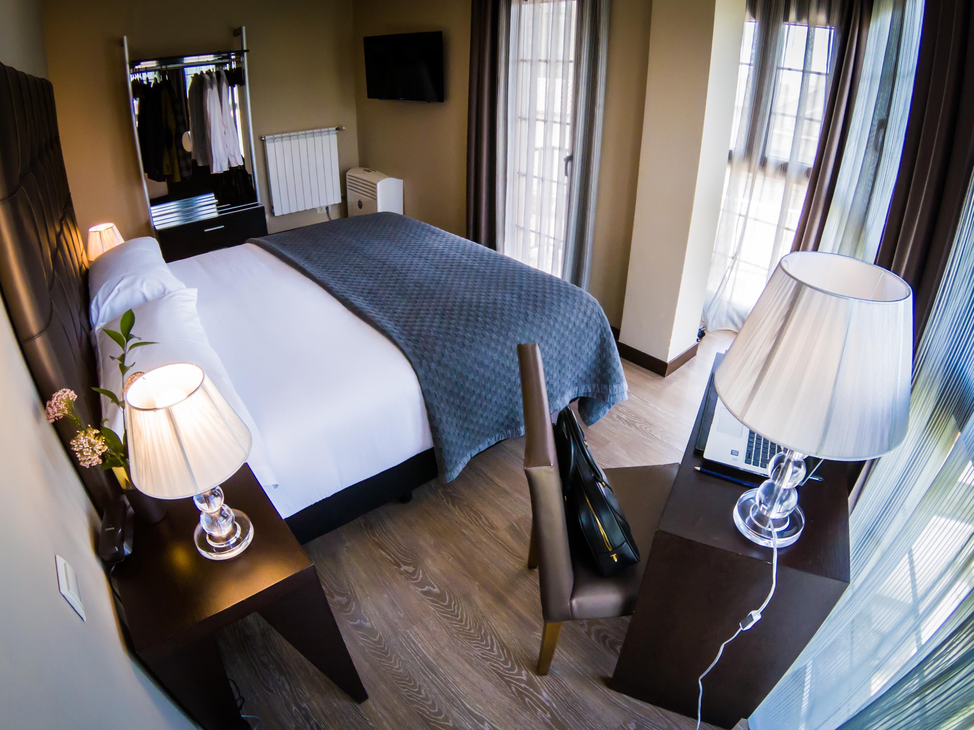 Pamplona Catedral Hotel ภายนอก รูปภาพ