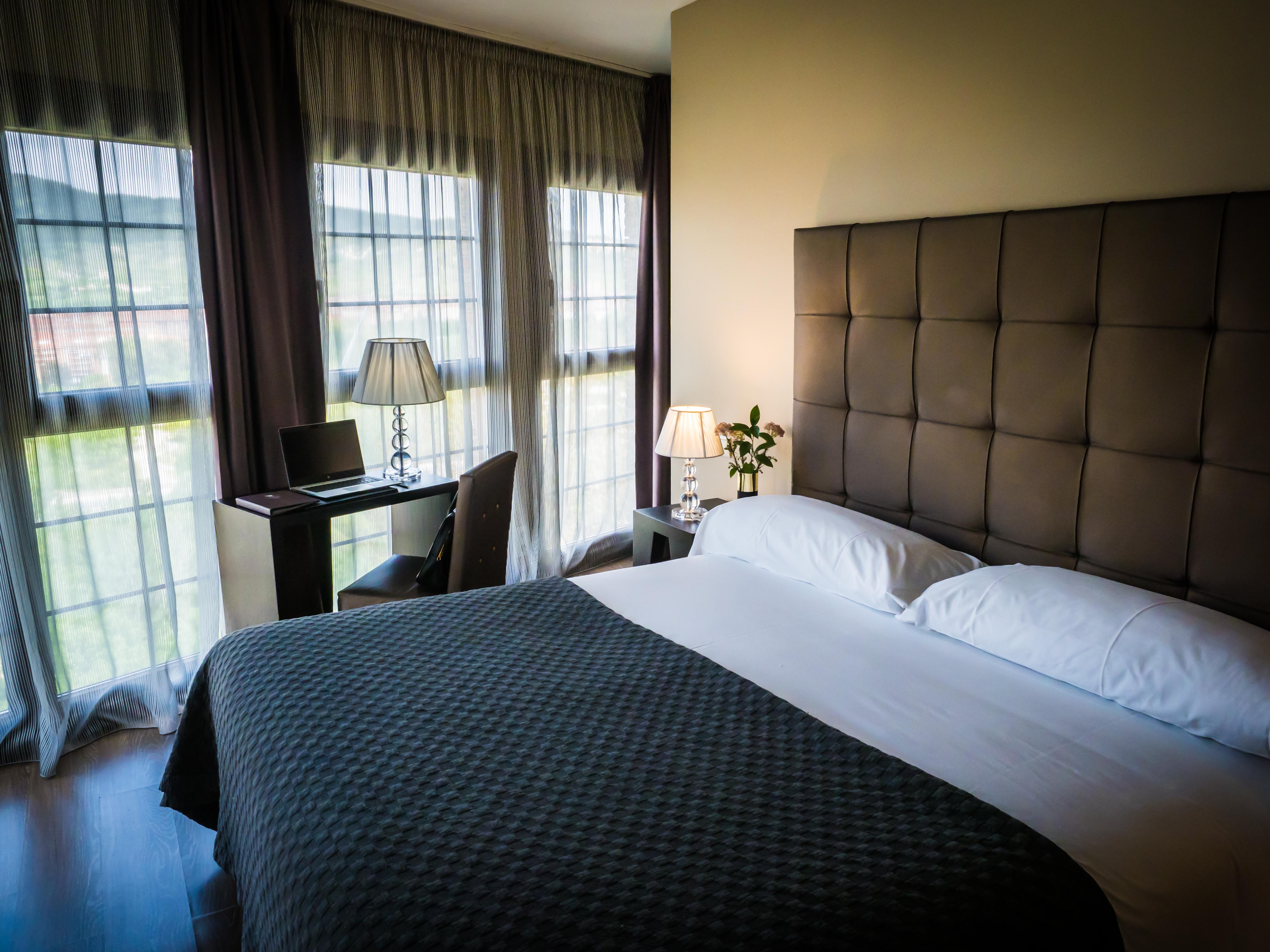 Pamplona Catedral Hotel ภายนอก รูปภาพ