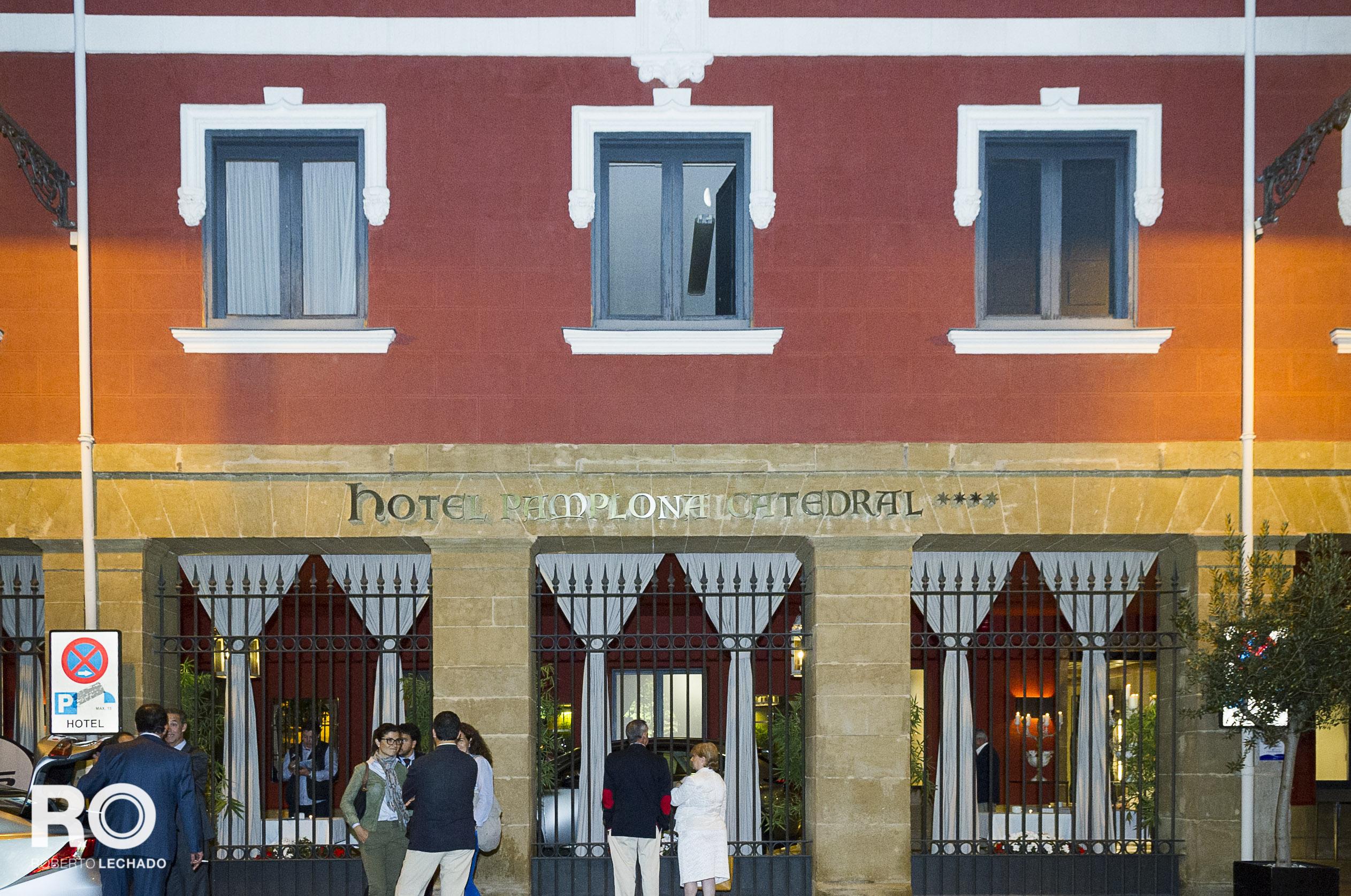 Pamplona Catedral Hotel ภายนอก รูปภาพ